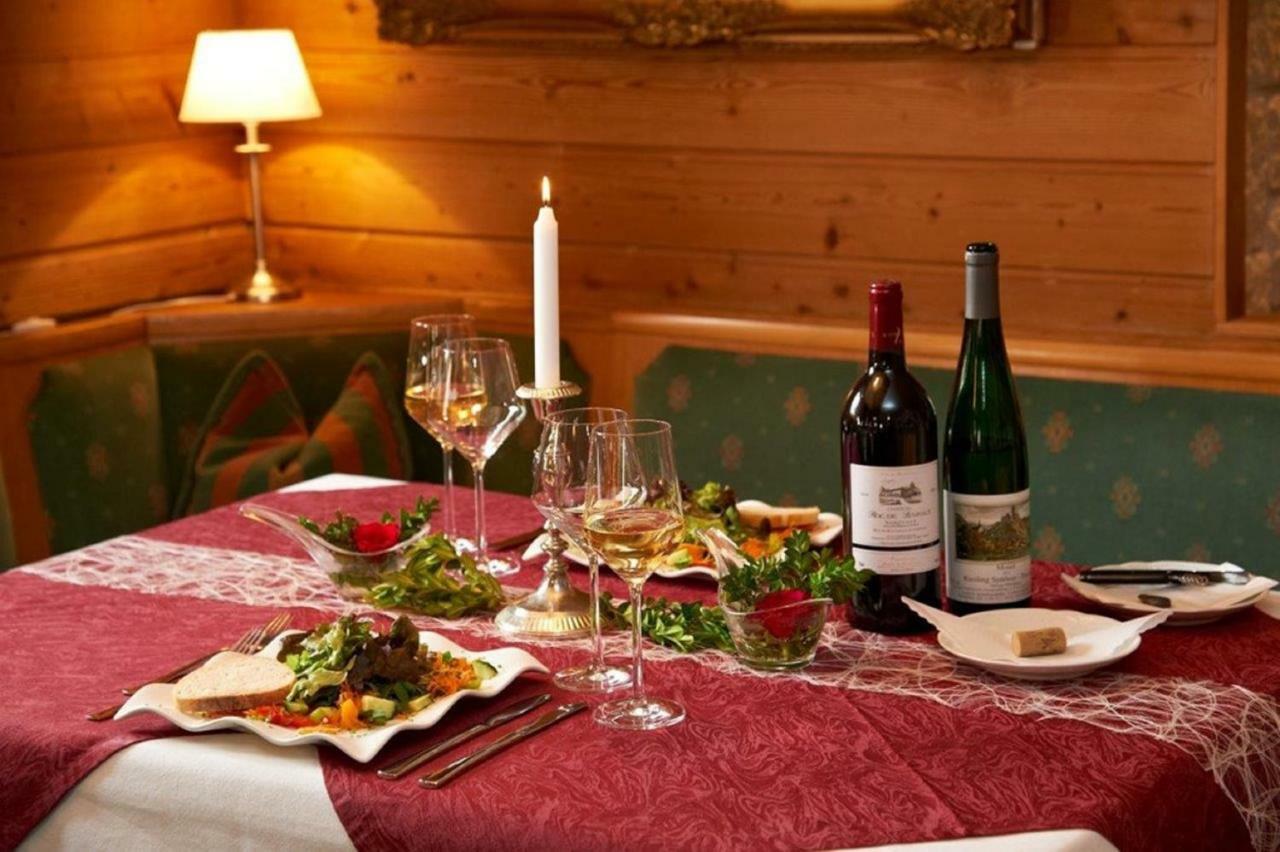 Hotelgasthof Zur Sonne 바트고깅 외부 사진